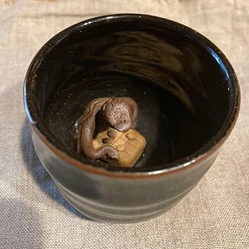 お猪口、超レトロなお猪口、昔のぐい呑み、ぐい呑み、骨董ぐい呑み、骨董お猪口 Amazon.co.jp: 陶磁器 ぐい呑み おちょこ 盃 河童 ぐい呑みの中